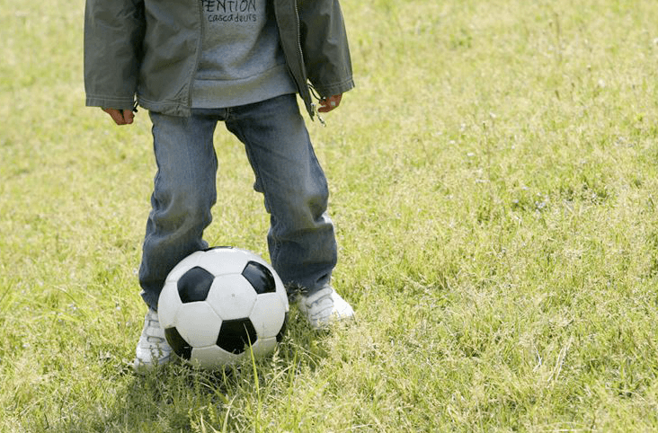 運動神経や協調性が育つ 幼児期からのボール遊びのメリット